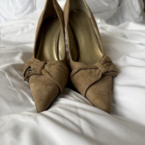 Nine West Suede Stiletto Pumps Heels Tan Brown Slip On Pointed Toe Bow - Picture 4 of 8